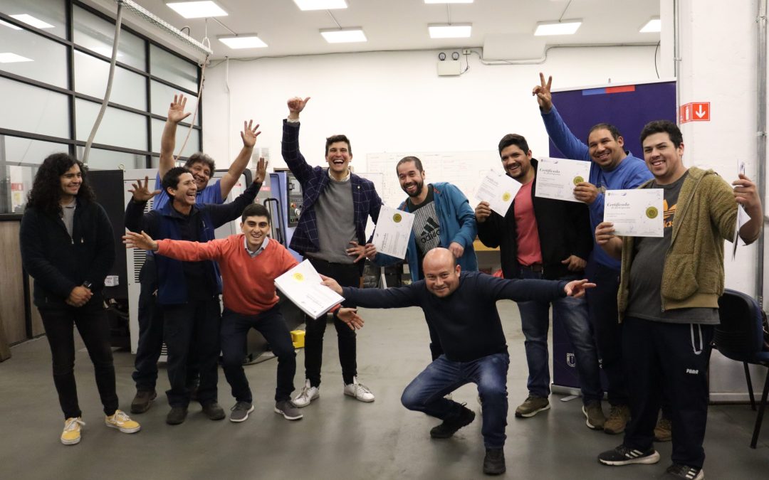 Segunda generación de operarios de pymes metalmecánicas se capacita en Máquina Herramienta CNC gracias al Fortalece Pyme Biobío